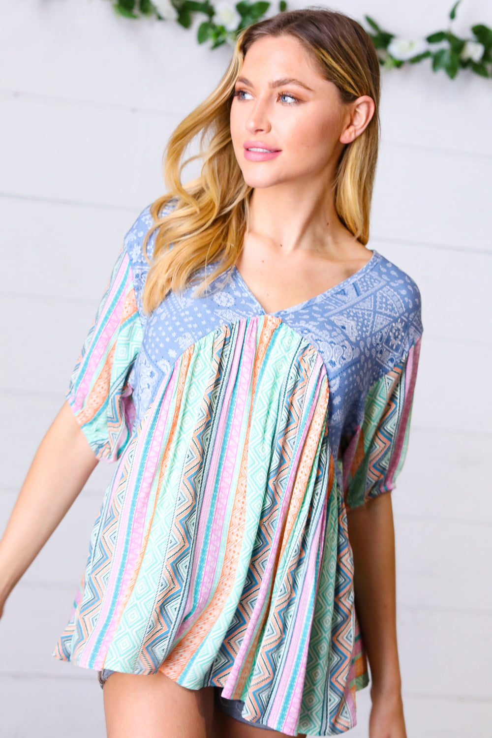 Multicolor Boho Vertical Print Crinkle V Neck Top