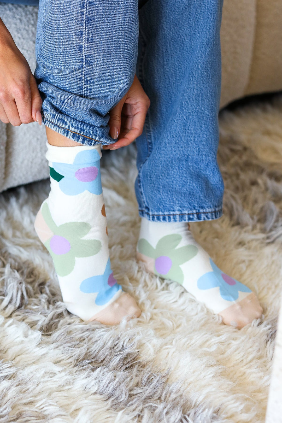 Cream Floral Ankle Socks