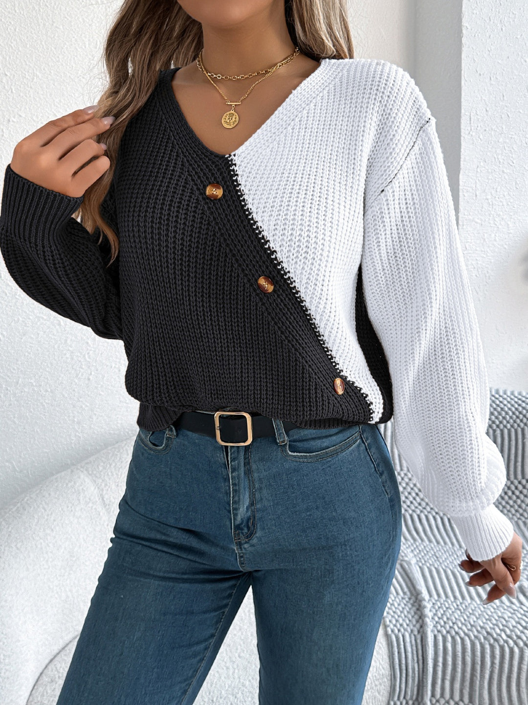 Two-Tone V-Neck Long Sleeve Sweater