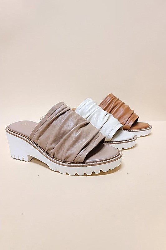 AITANA PLATFORM SANDALS