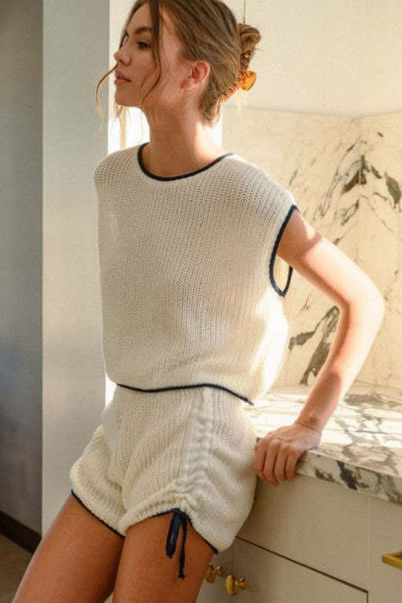 Contrast Trim Round Neck Top and Shorts Sweater Set