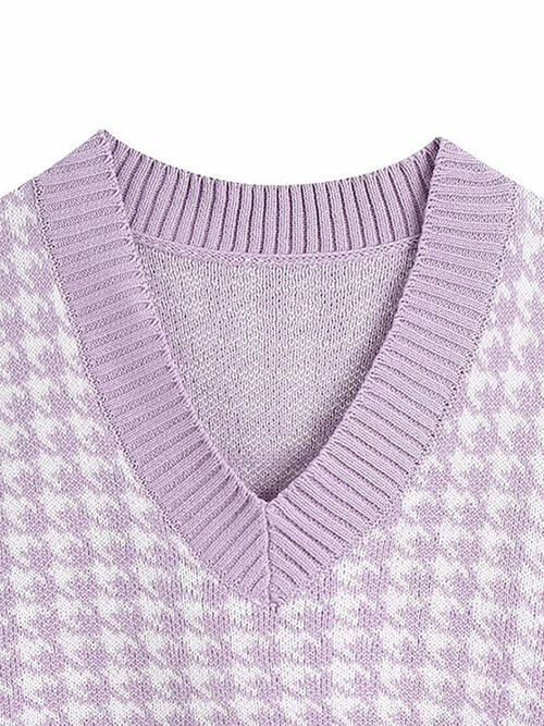 Houndstooth V-Neck Sweater Vet