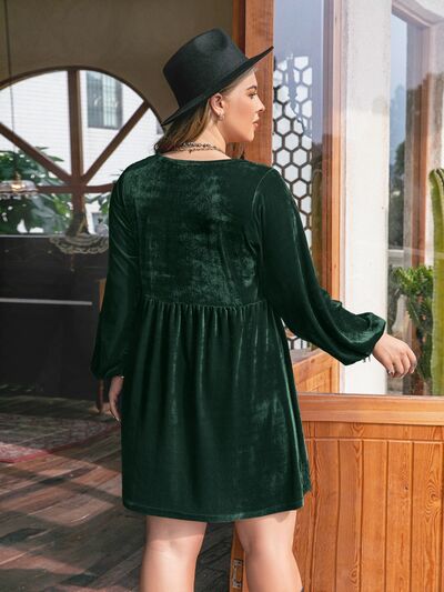 Plus Size Lace Detail V-Neck Balloon Sleeve Mini Dress